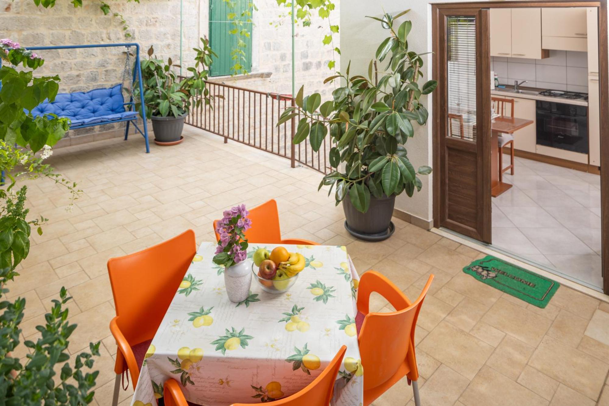 Apartments Damjanic Jerko Vrboska Extérieur photo